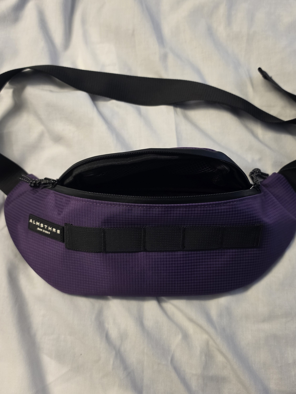 ALMSTHRE Large Hip, Fanny Pack Purple Cycling, Hiking, offering a 2.5-liter
